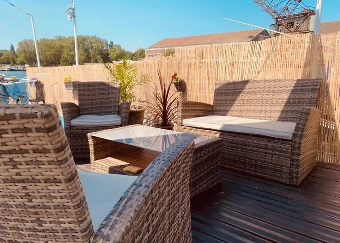 Habitación en casa particular Atypique Sur Péniche Estrasburgo